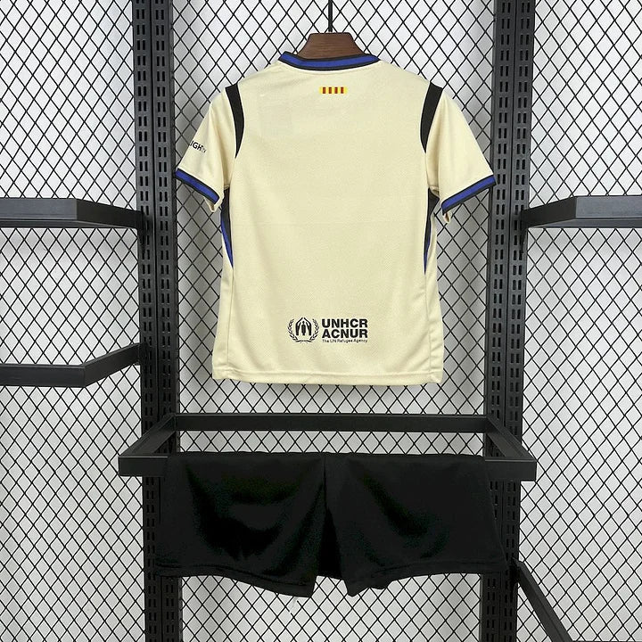 Kit Enfant Barcelone Extérieur 2025/2026