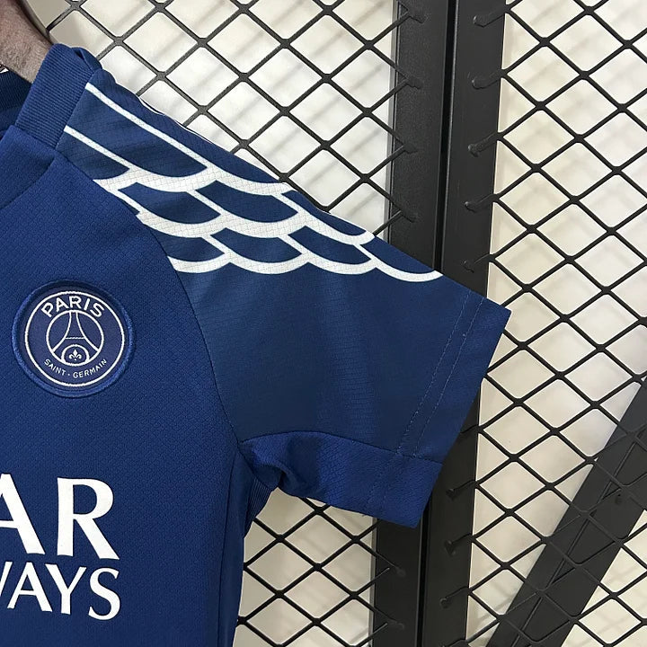Kit Enfant Paris Fourth 2024/2025