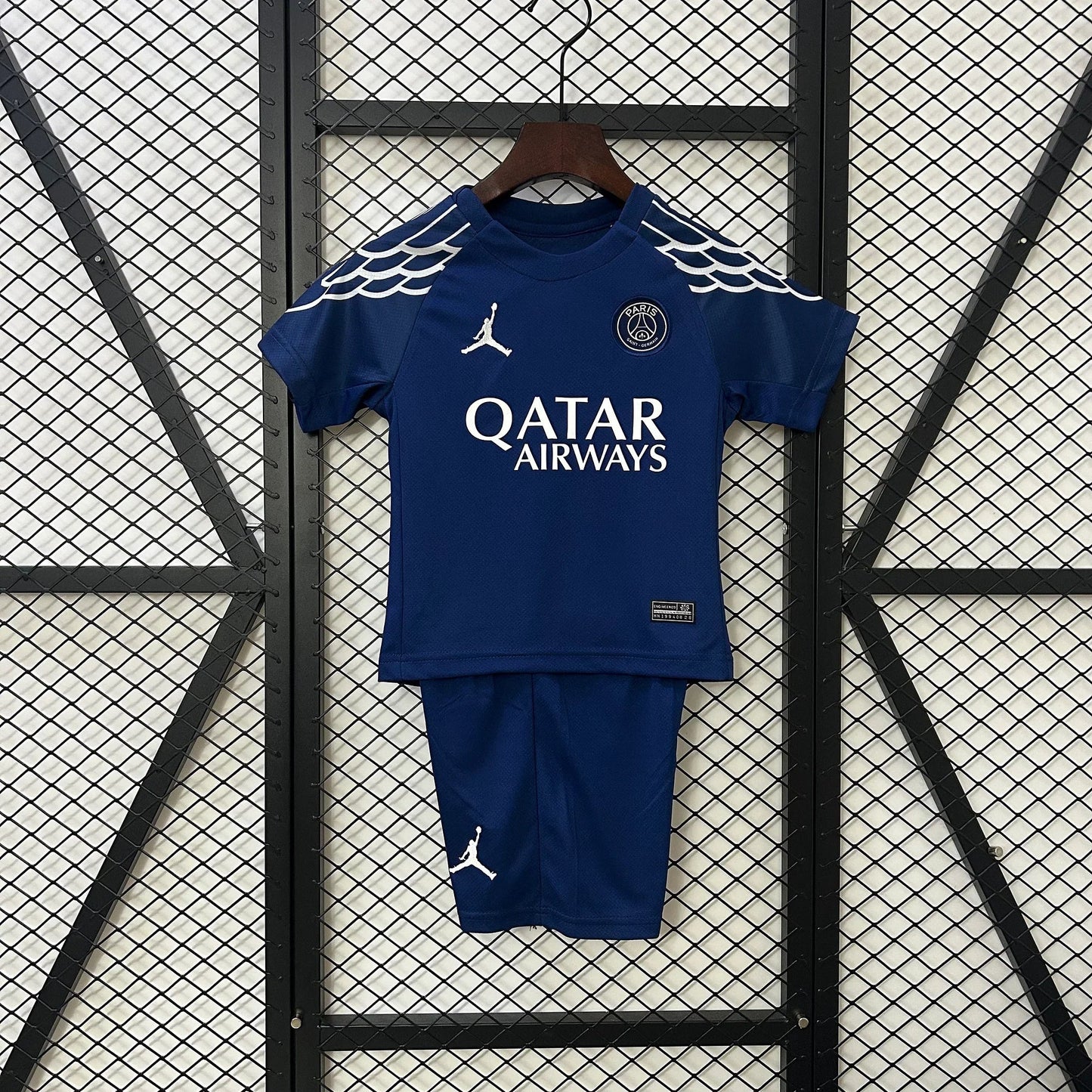 Kit Enfant Paris Fourth 2024/2025