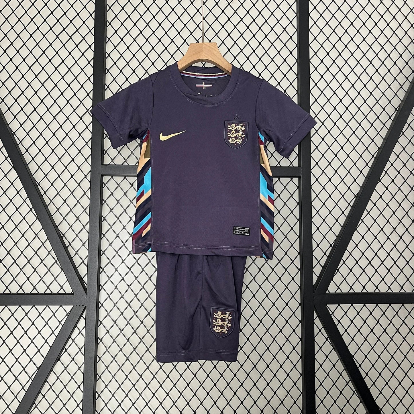 Kit Enfant Angleterre Extérieur 2024/2025